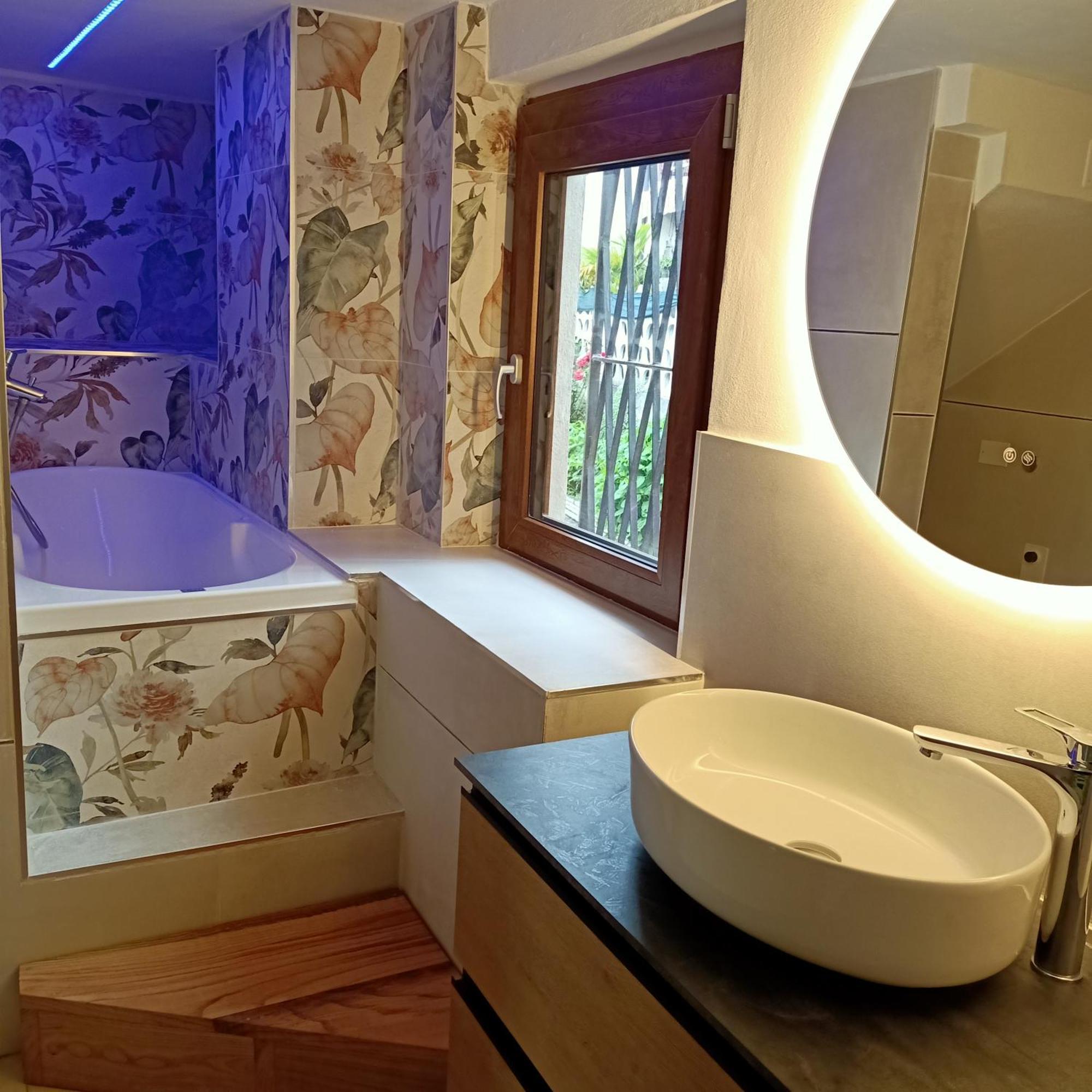 Amrita Rosa Hotel Castellamonte Ngoại thất bức ảnh